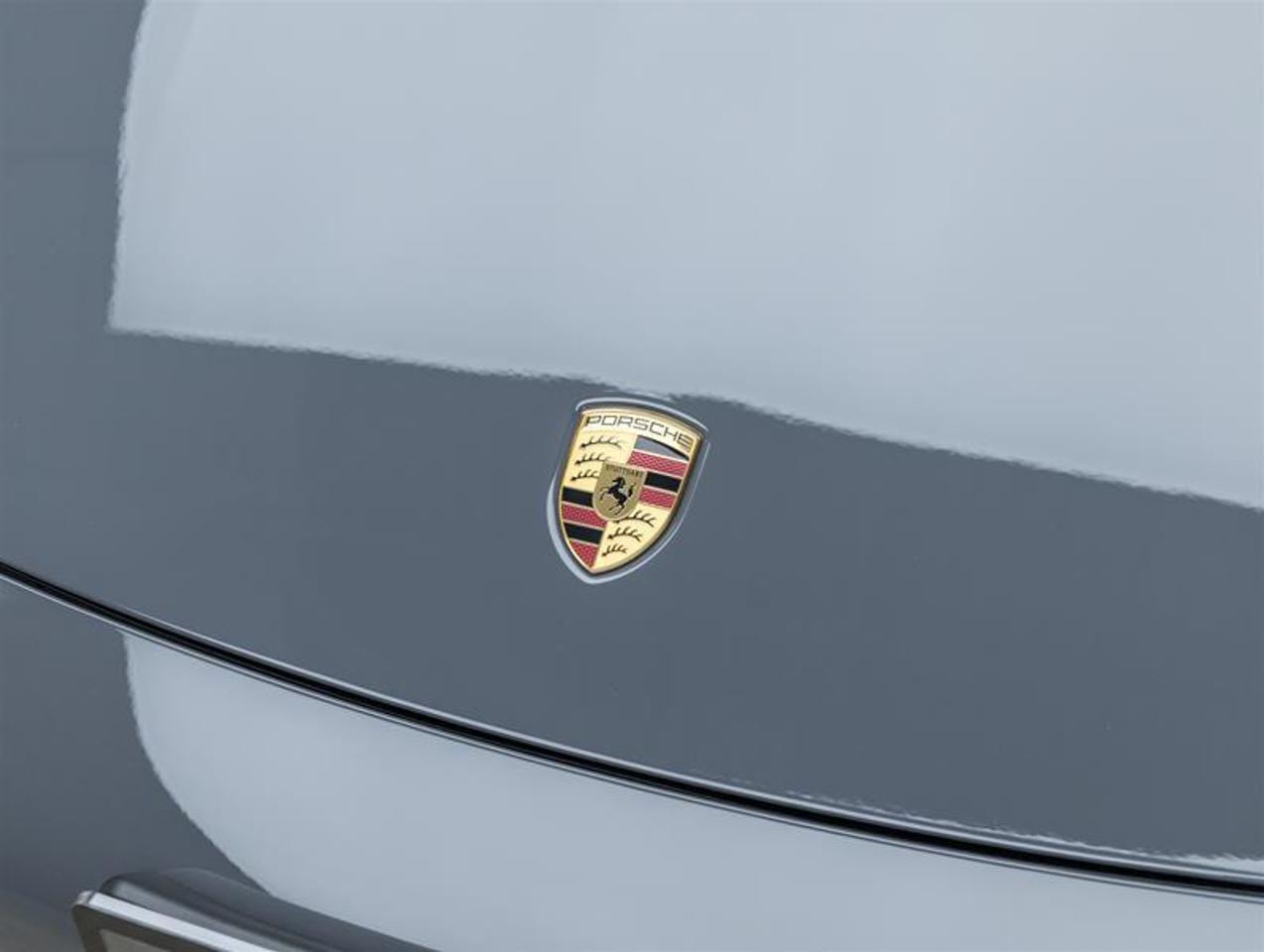 2026 Porsche 911  Photo4