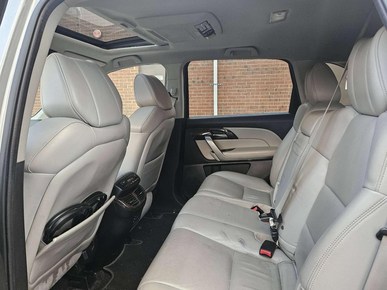 2011 Acura MDX AWD, Navi, Camera, Leather, Sunroof, 7 passenger Photo