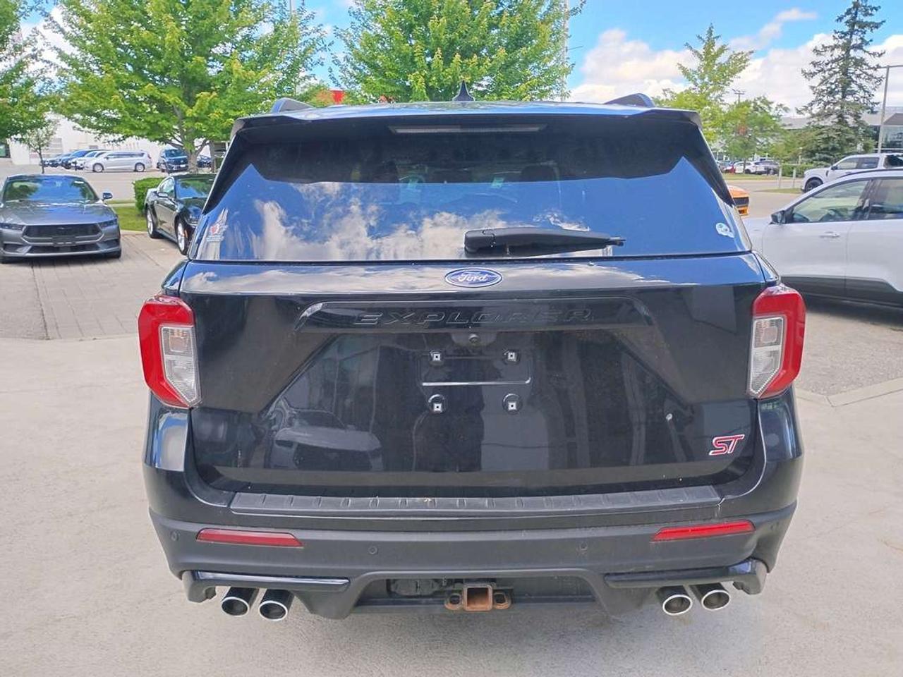 2024 Ford Explorer ST Photo4