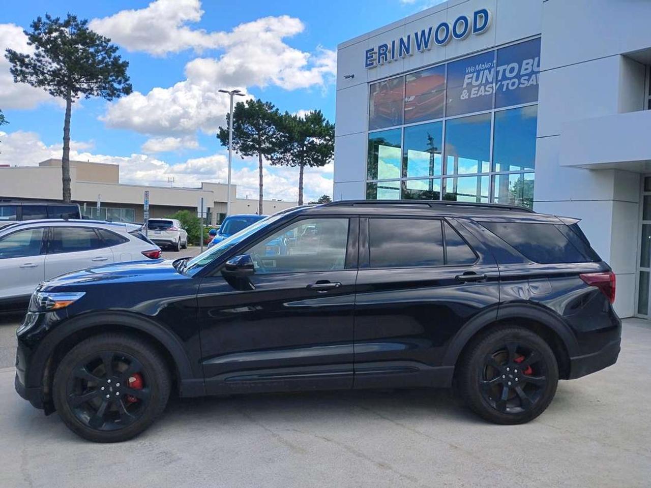 2024 Ford Explorer ST Photo