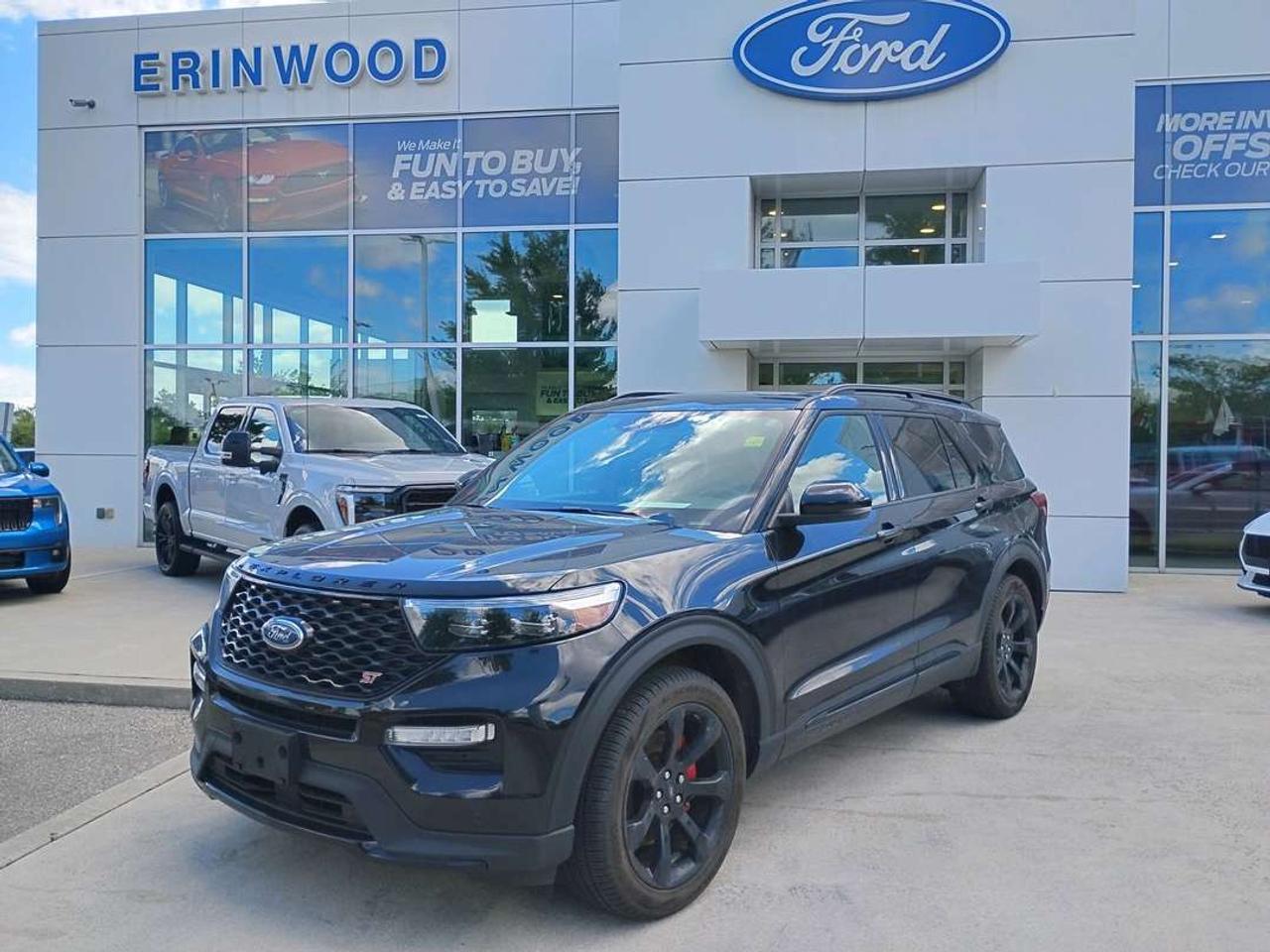 2024 Ford Explorer ST Photo1