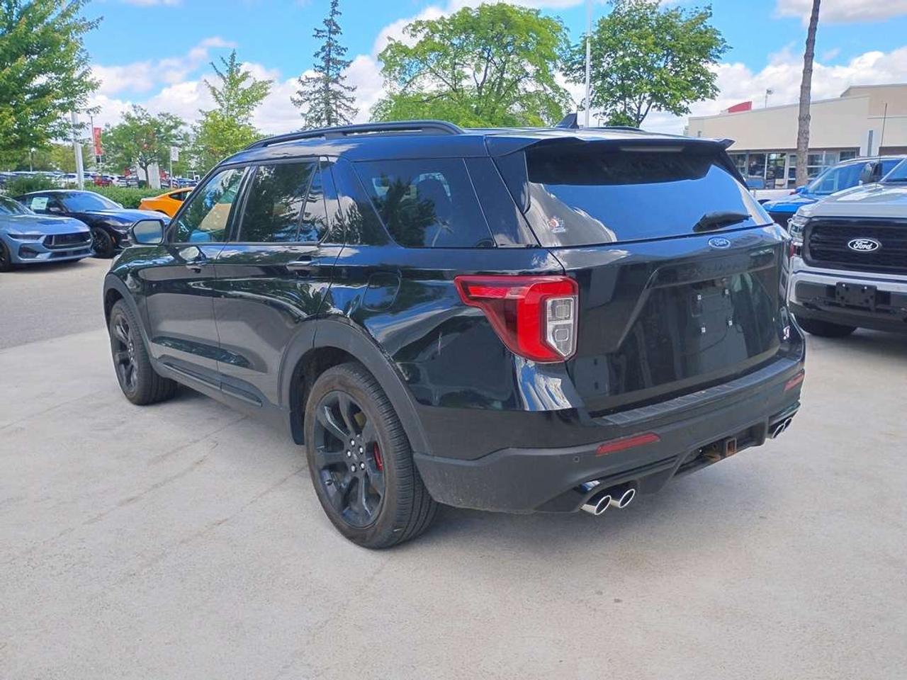 2024 Ford Explorer ST Photo