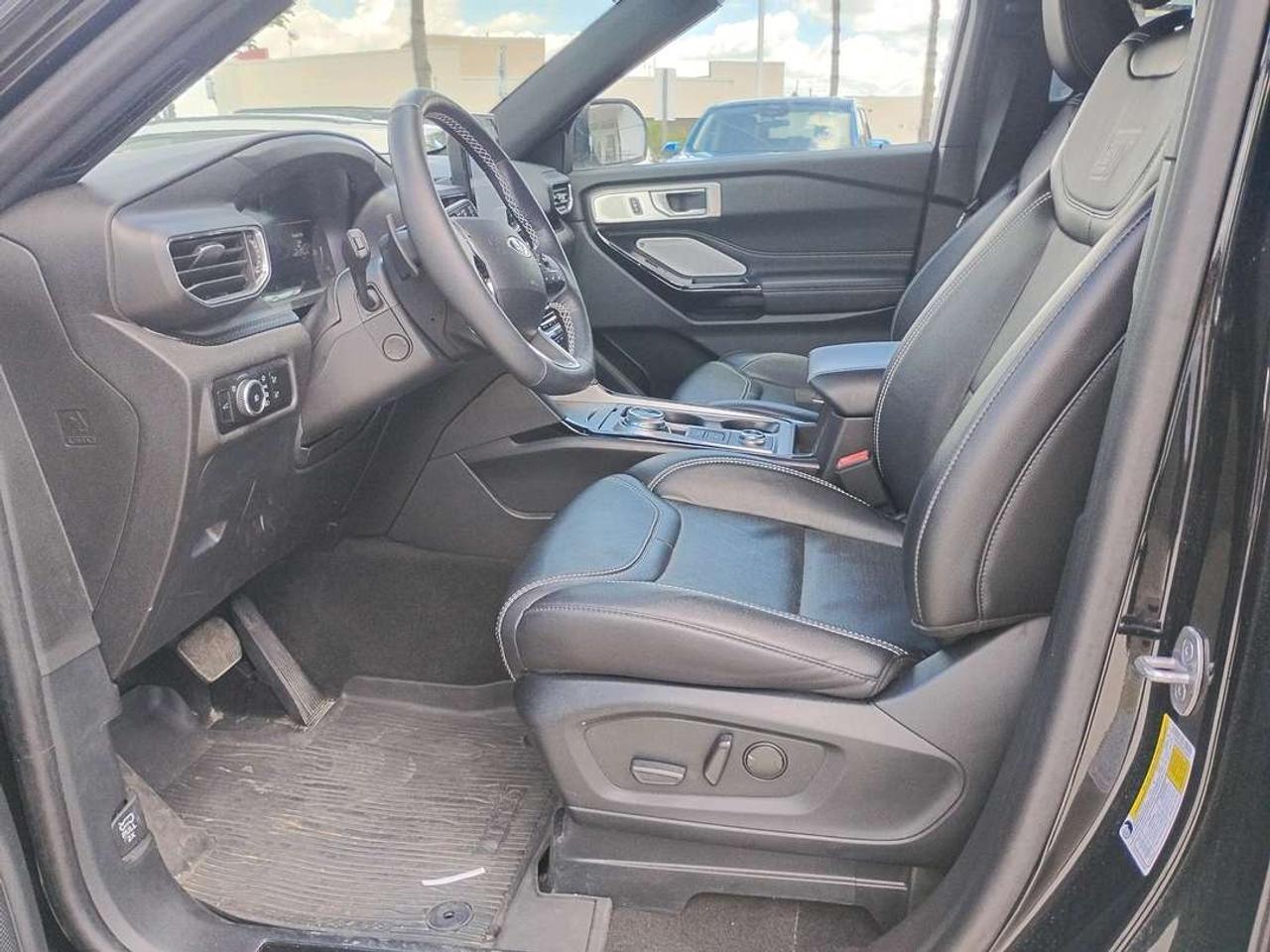 2024 Ford Explorer ST Photo
