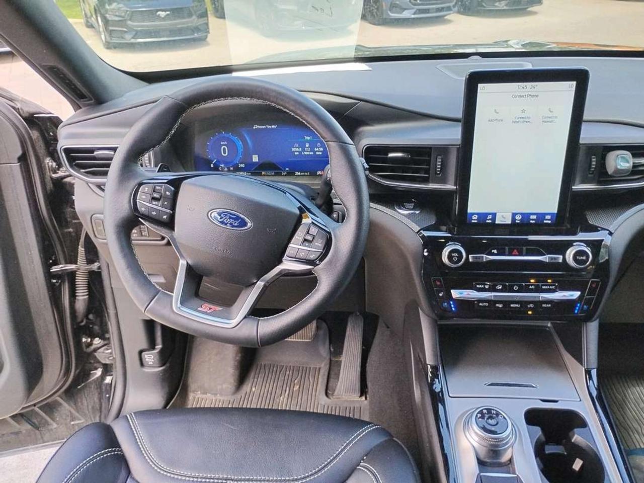 2024 Ford Explorer ST Photo