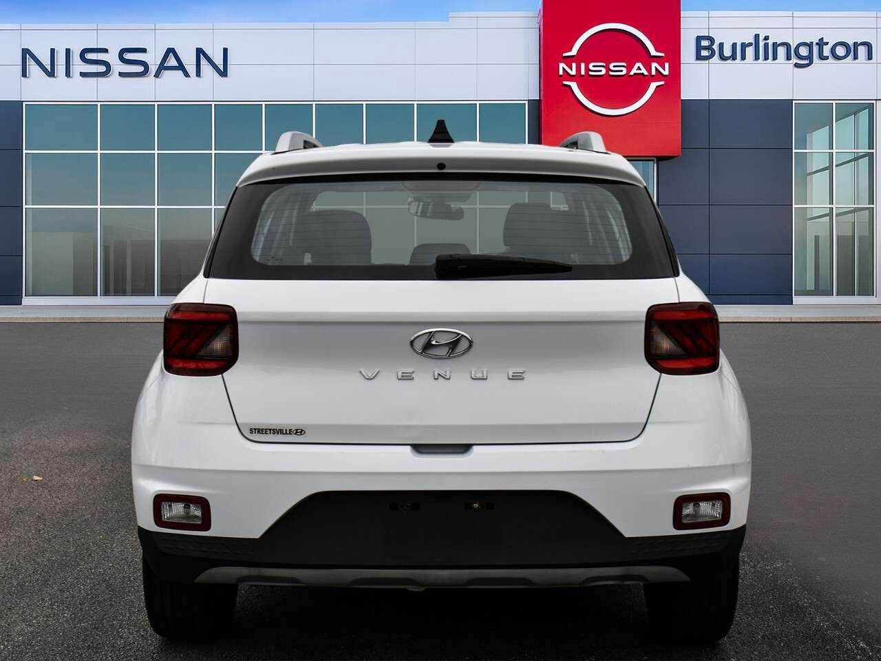 2020 Hyundai Venue Trend Photo