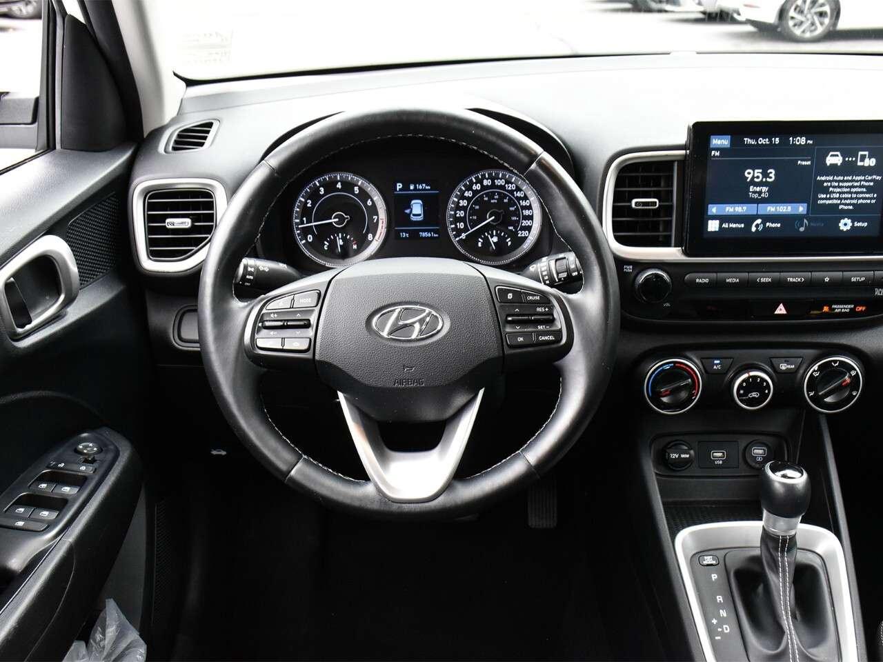 2020 Hyundai Venue Trend Photo
