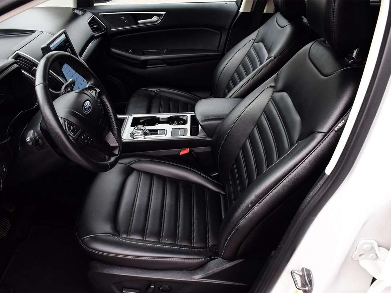 2022 Ford Edge SEL Photo