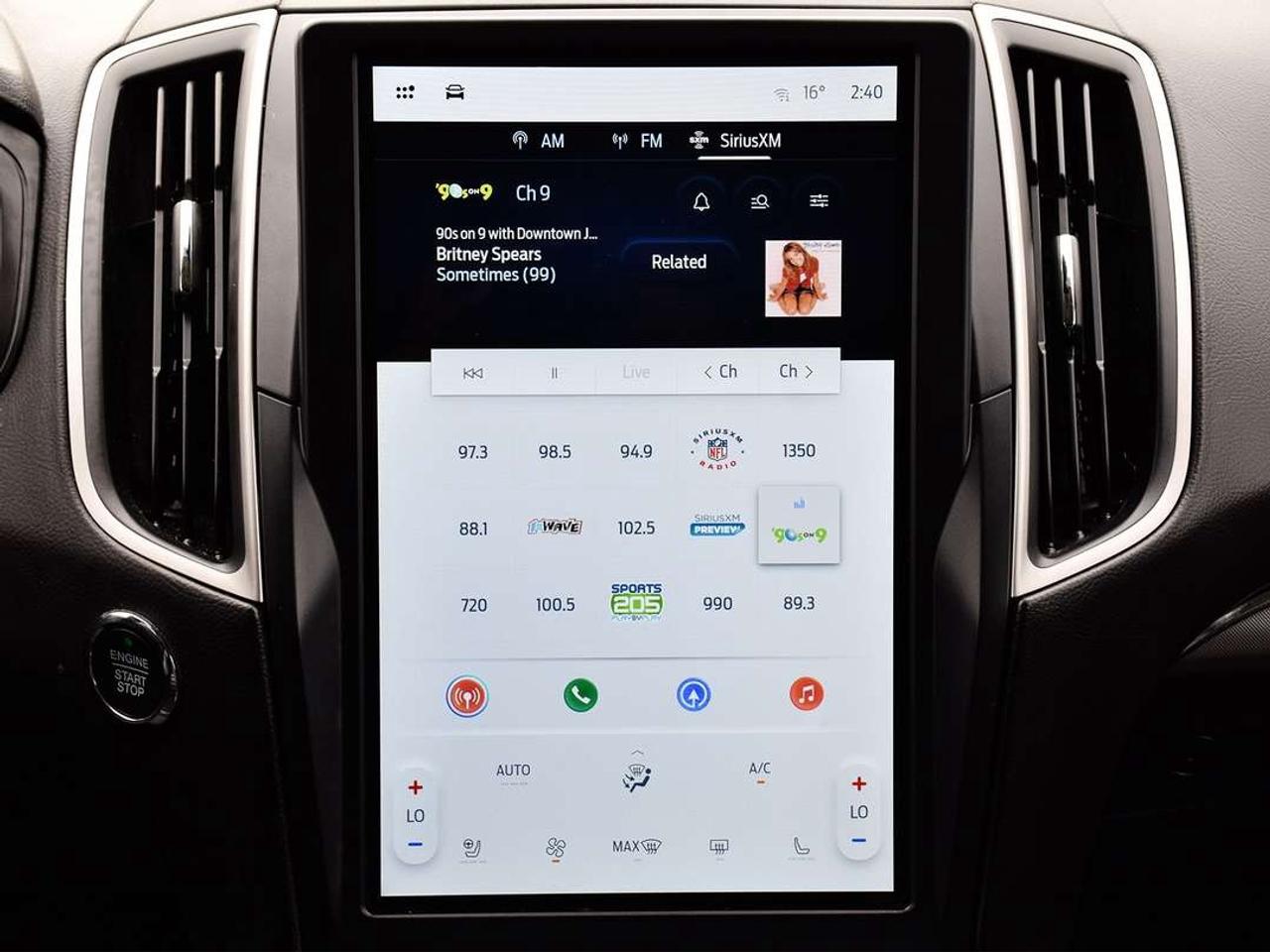 2022 Ford Edge SEL Photo