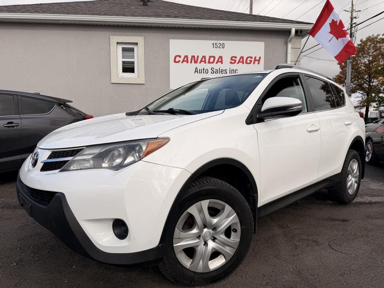 2014 Toyota RAV4 LE Photo0