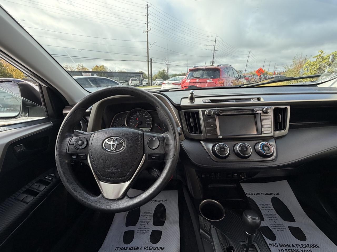2014 Toyota RAV4 LE Photo
