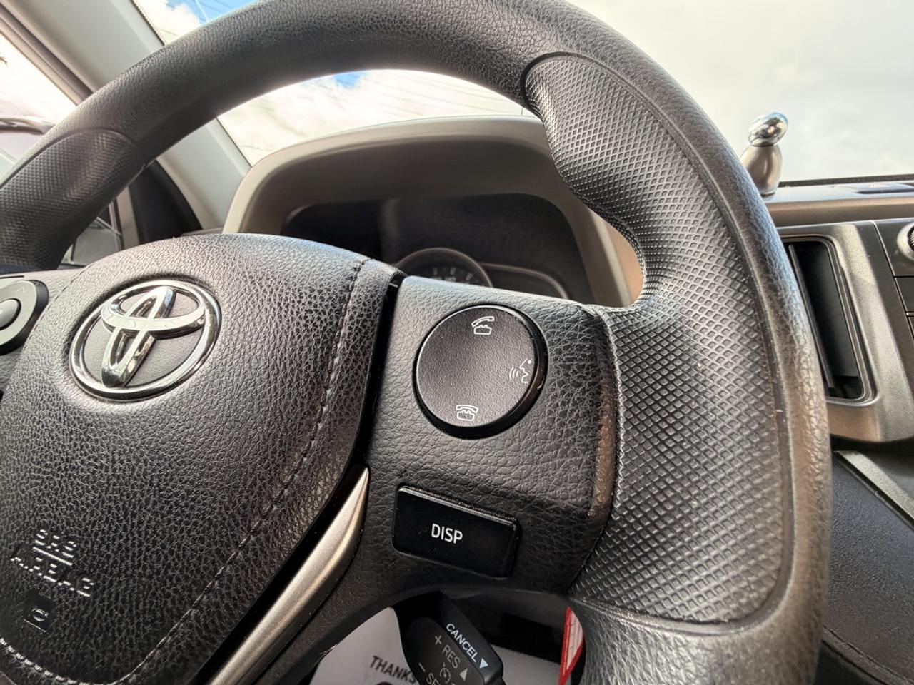 2014 Toyota RAV4 LE Photo