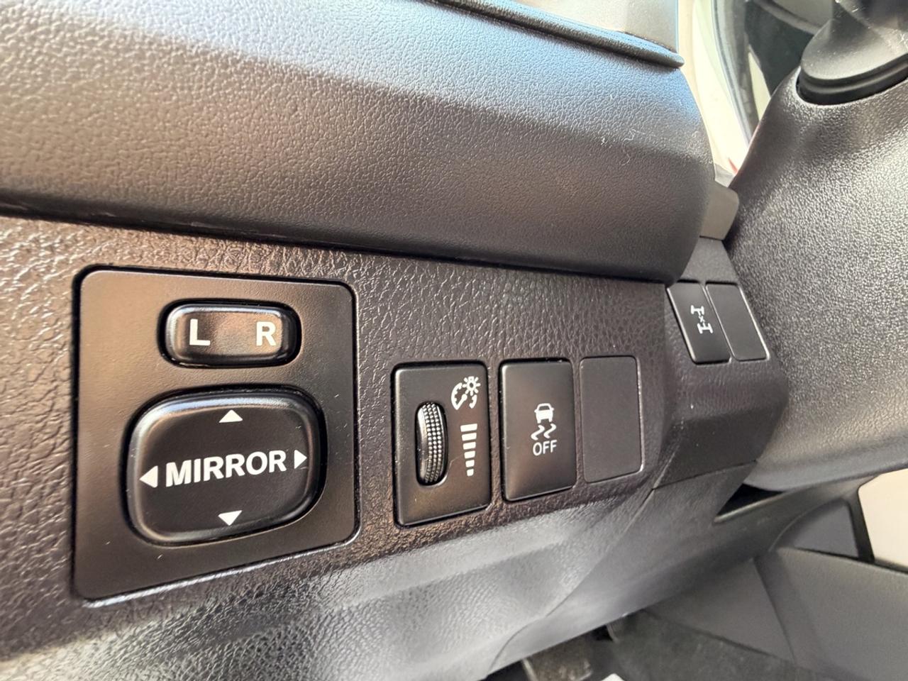 2014 Toyota RAV4 LE Photo