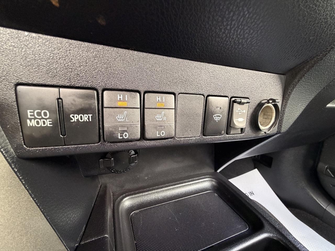 2014 Toyota RAV4 LE Photo