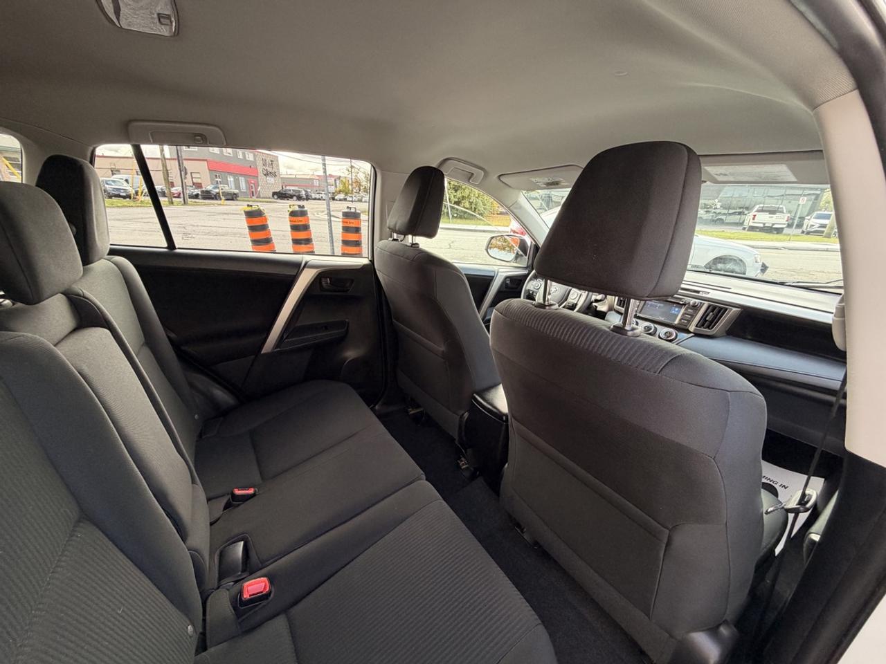 2014 Toyota RAV4 LE Photo