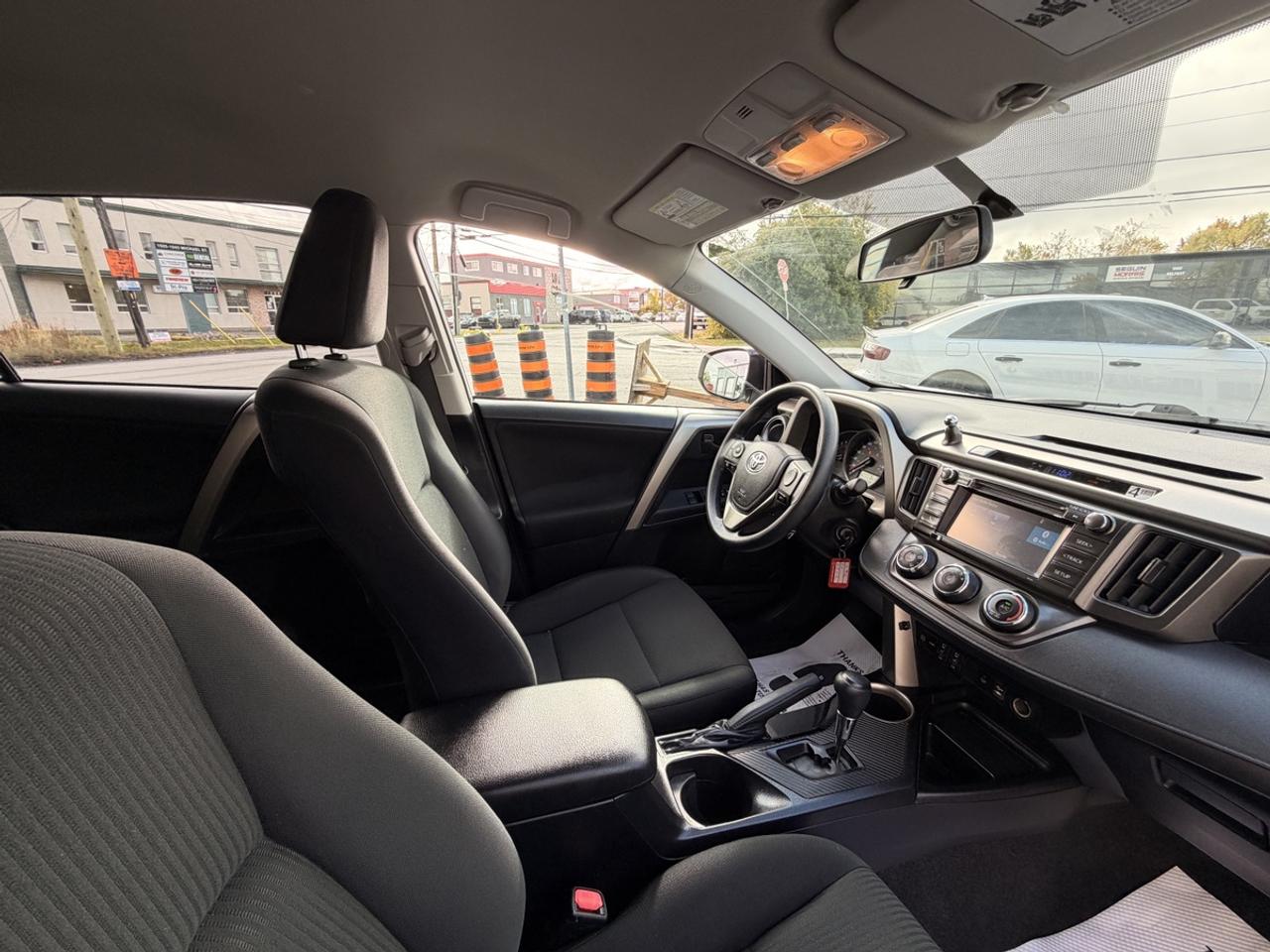 2014 Toyota RAV4 LE Photo