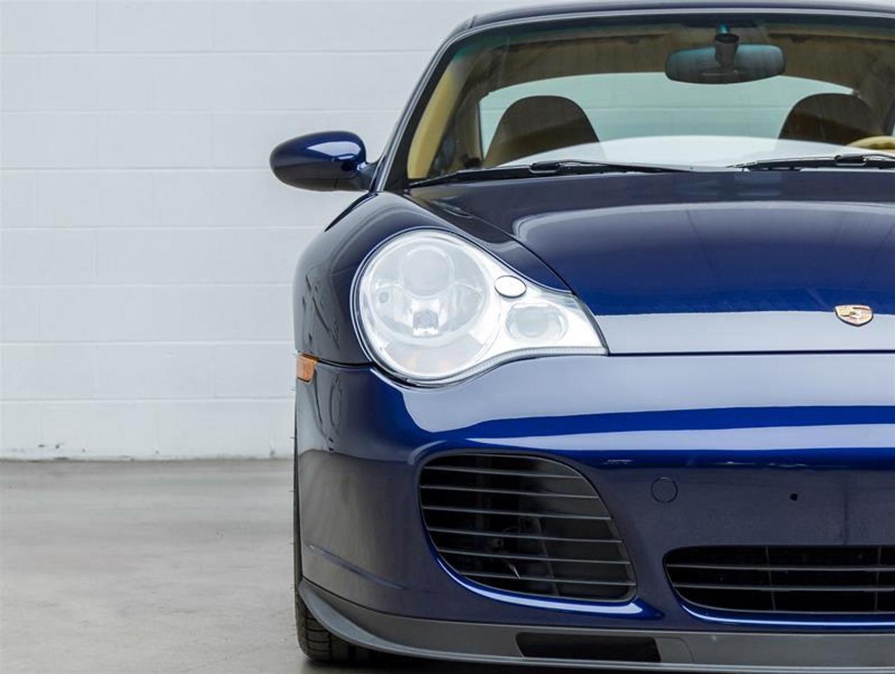 2002 Porsche 911  Photo