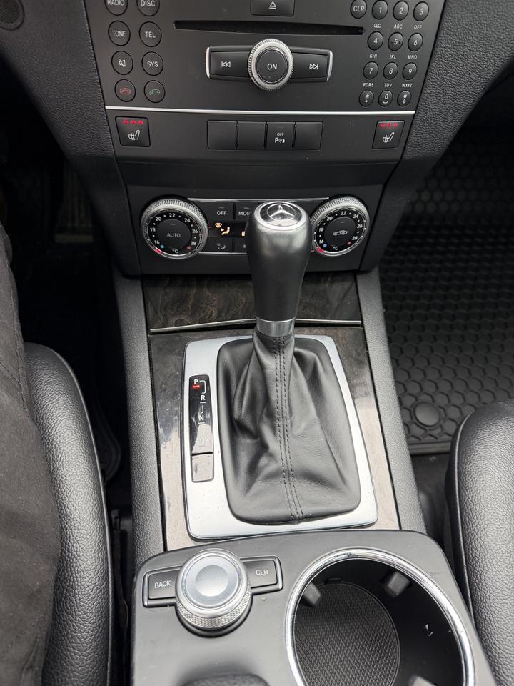 2012 Mercedes-Benz GLK-Class GLK350 Photo