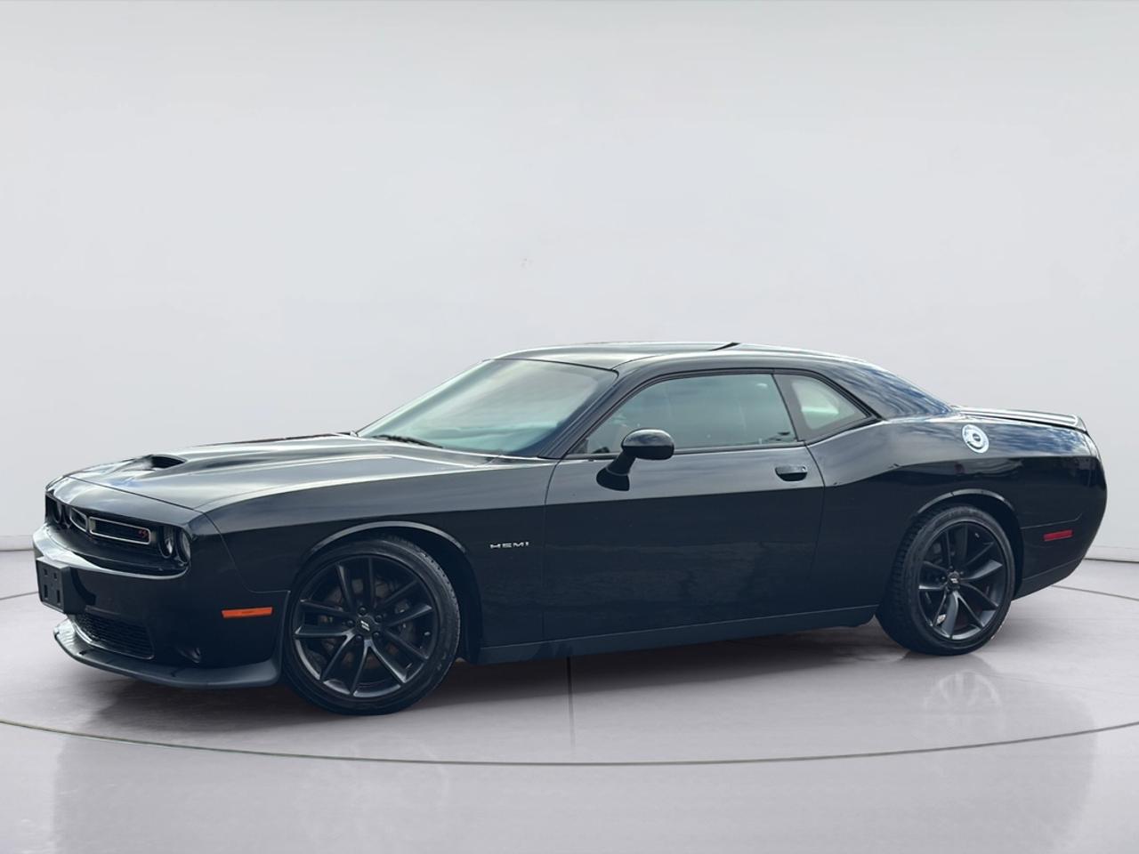 2022 Dodge Challenger Plus Group, 6-Speed Manual, Harman Kardon, NAV Photo0