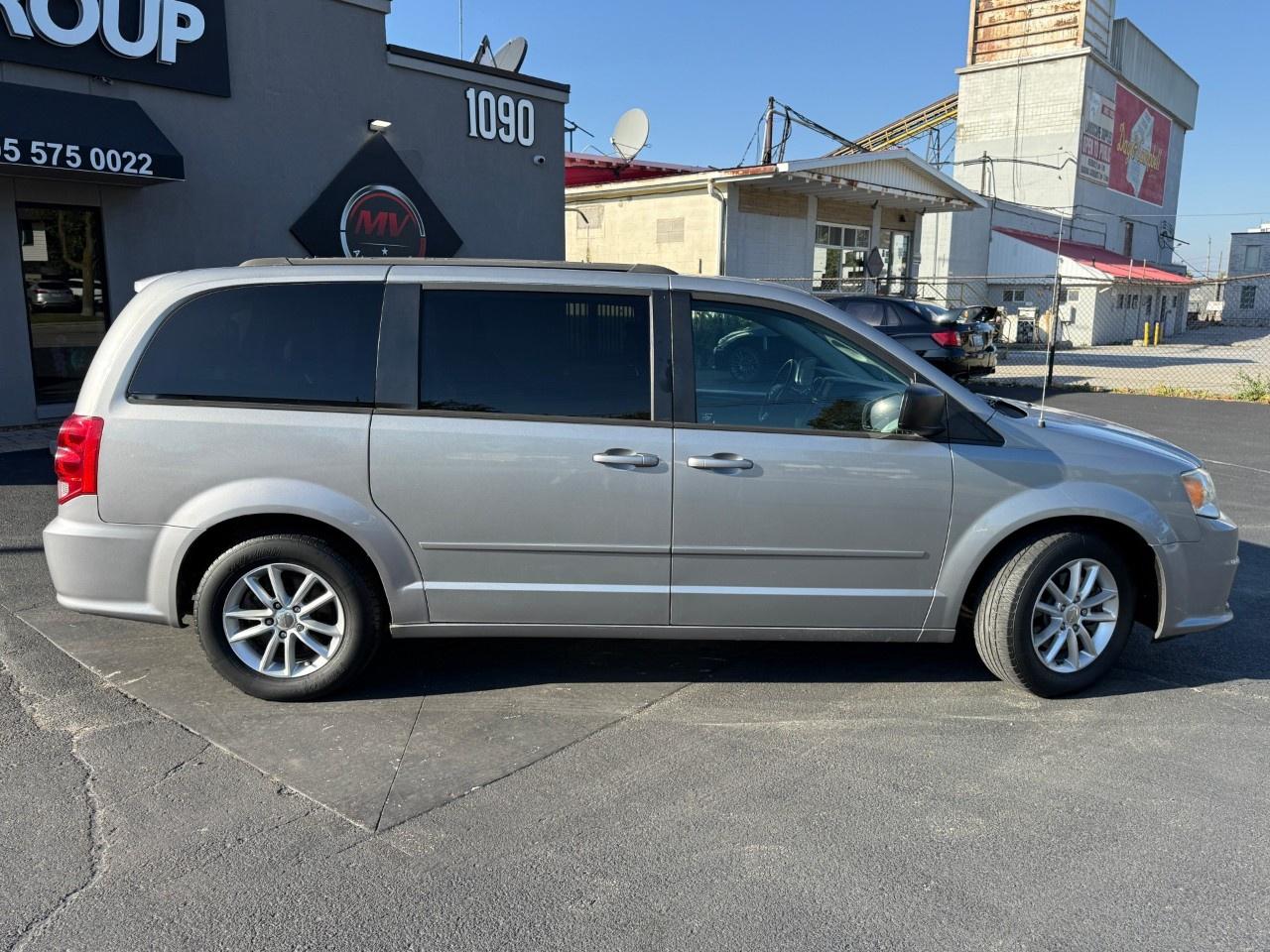 2013 Dodge Grand Caravan 4dr Wgn SXT Photo