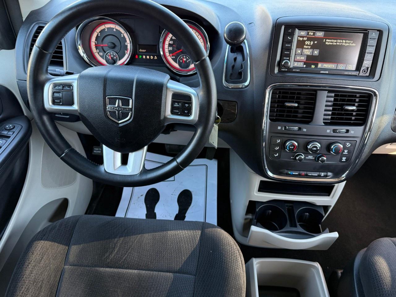 2013 Dodge Grand Caravan 4dr Wgn SXT Photo
