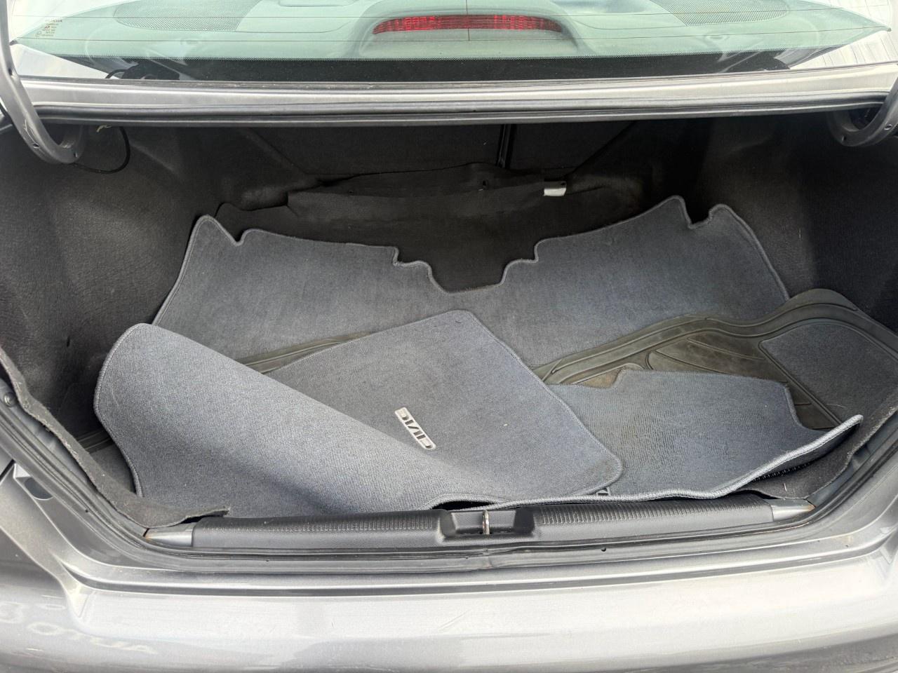 2004 Honda Civic LX AUTOMATIC SEDAN Photo