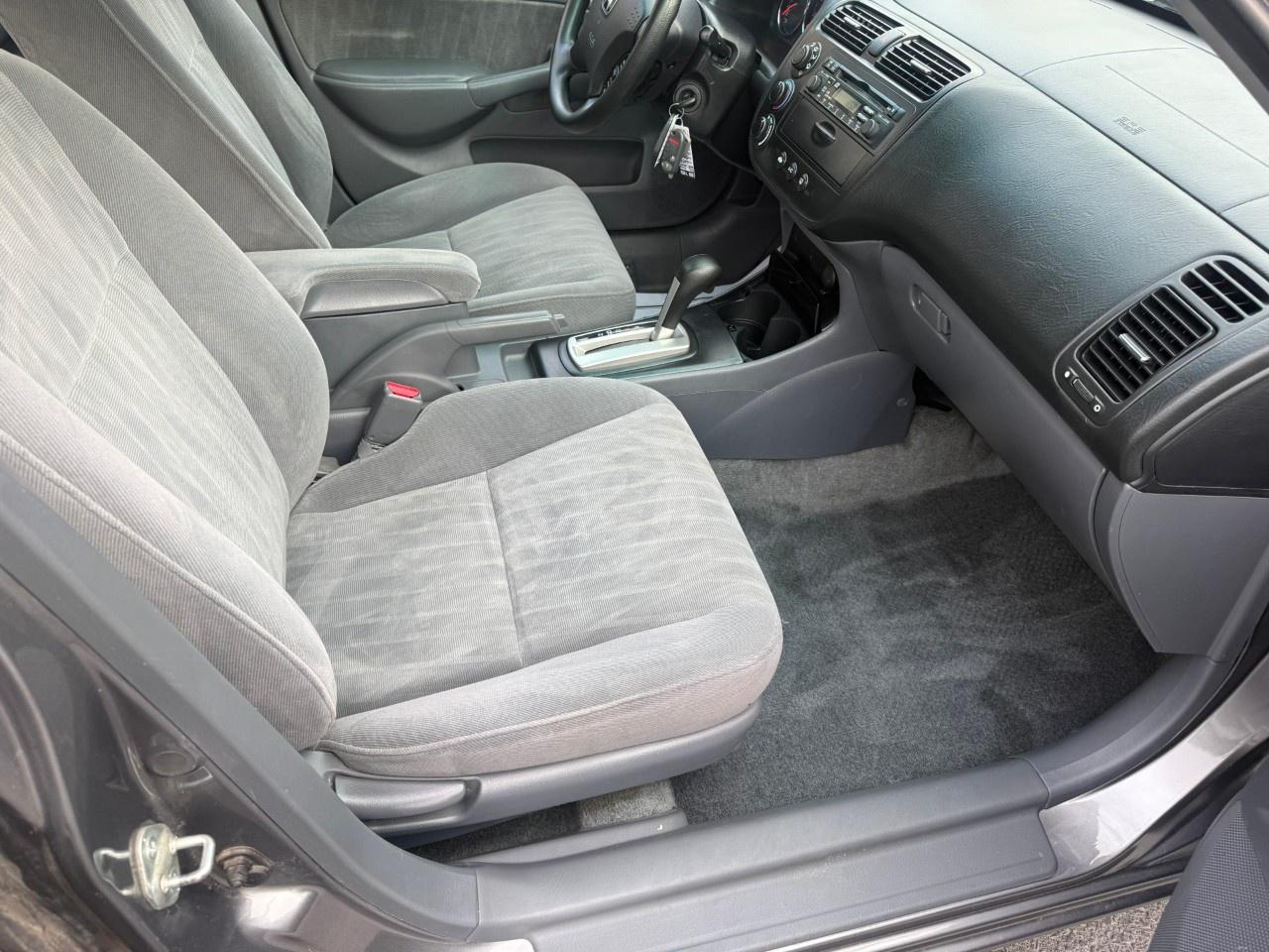 2004 Honda Civic LX AUTOMATIC SEDAN Photo