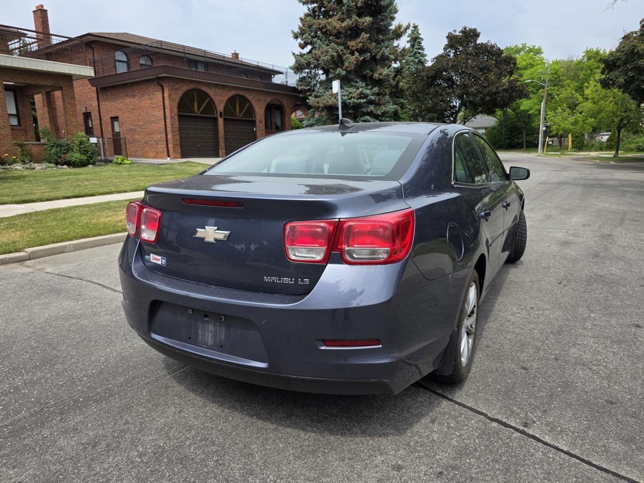 2015 Chevrolet Malibu LS Photo