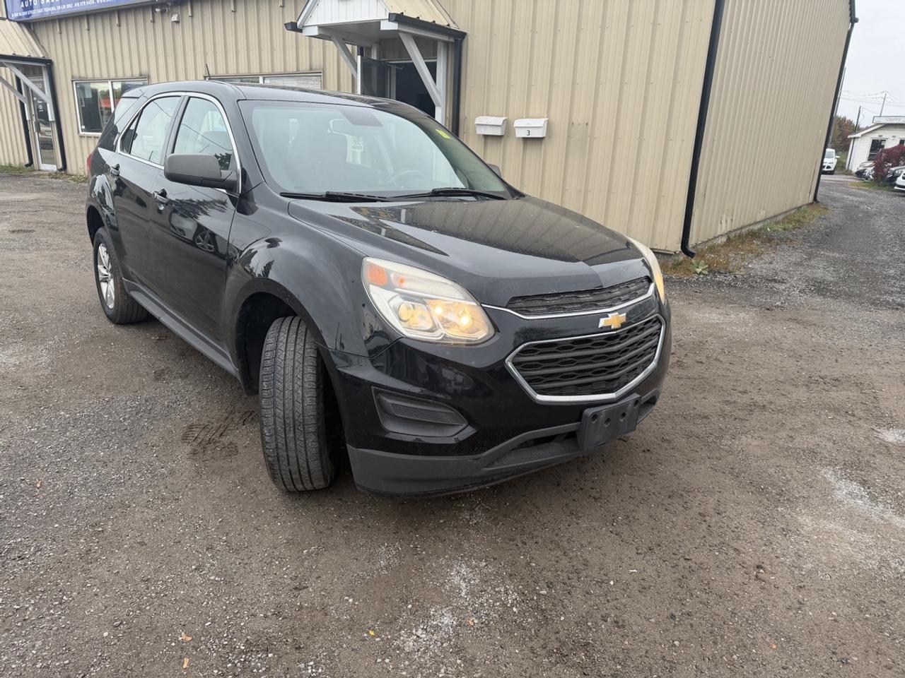 2017 Chevrolet Equinox LS Photo