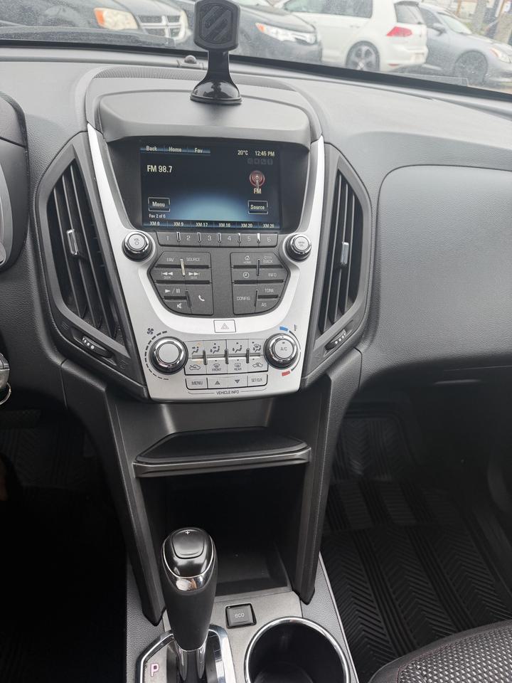 2017 Chevrolet Equinox LS Photo
