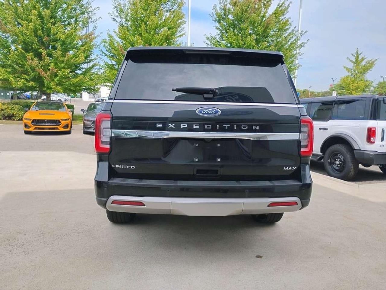 2024 Ford Expedition Limited MAX Photo