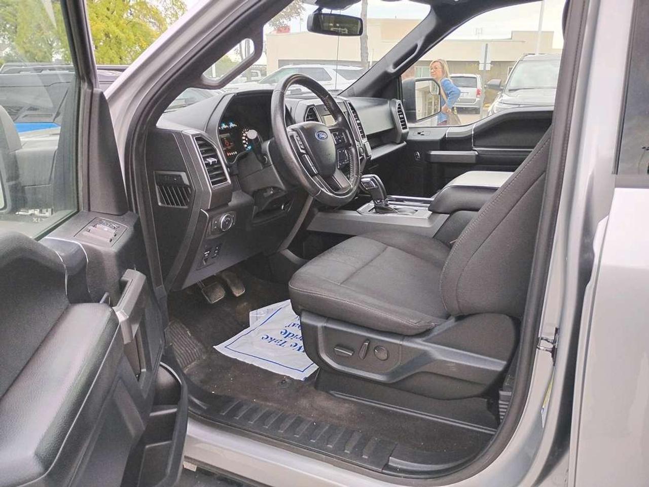 2020 Ford F-150 XLT Photo