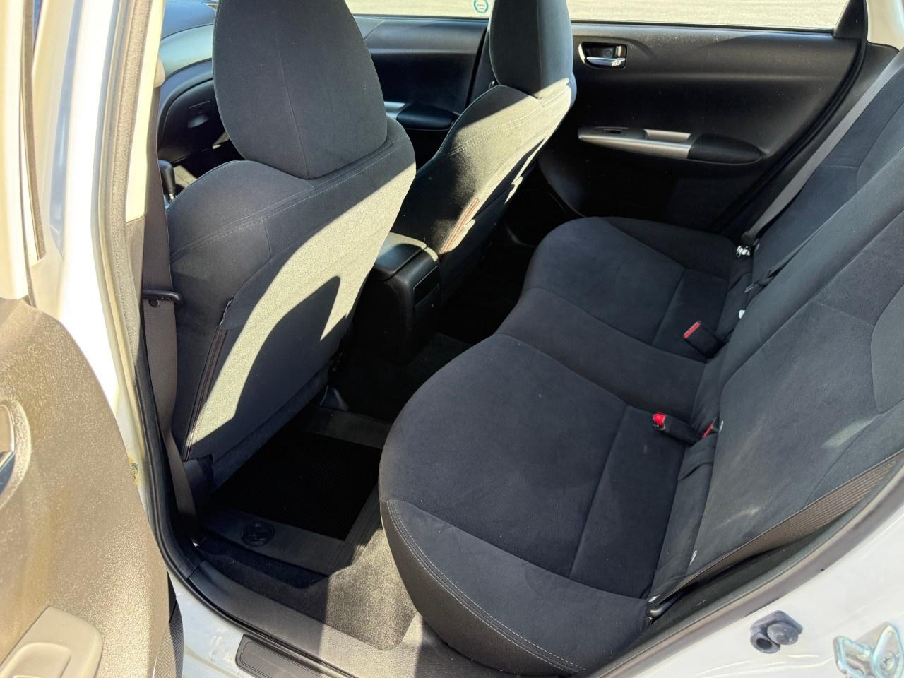 2010 Subaru Impreza 4dr Sdn Auto 2.5i Photo