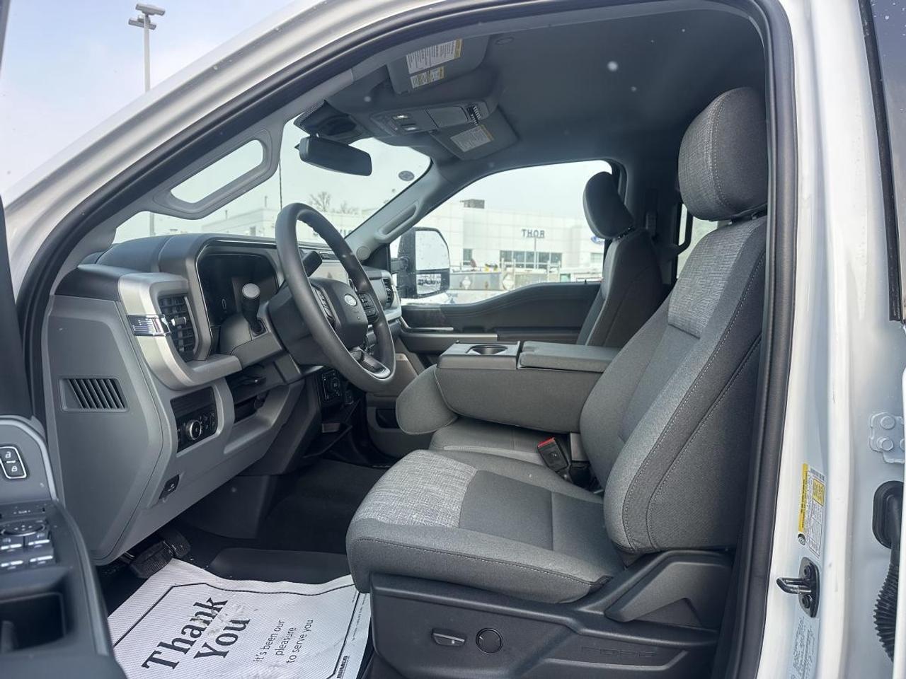 2026 Ford SUPER DUTY F-350 SRW  Photo