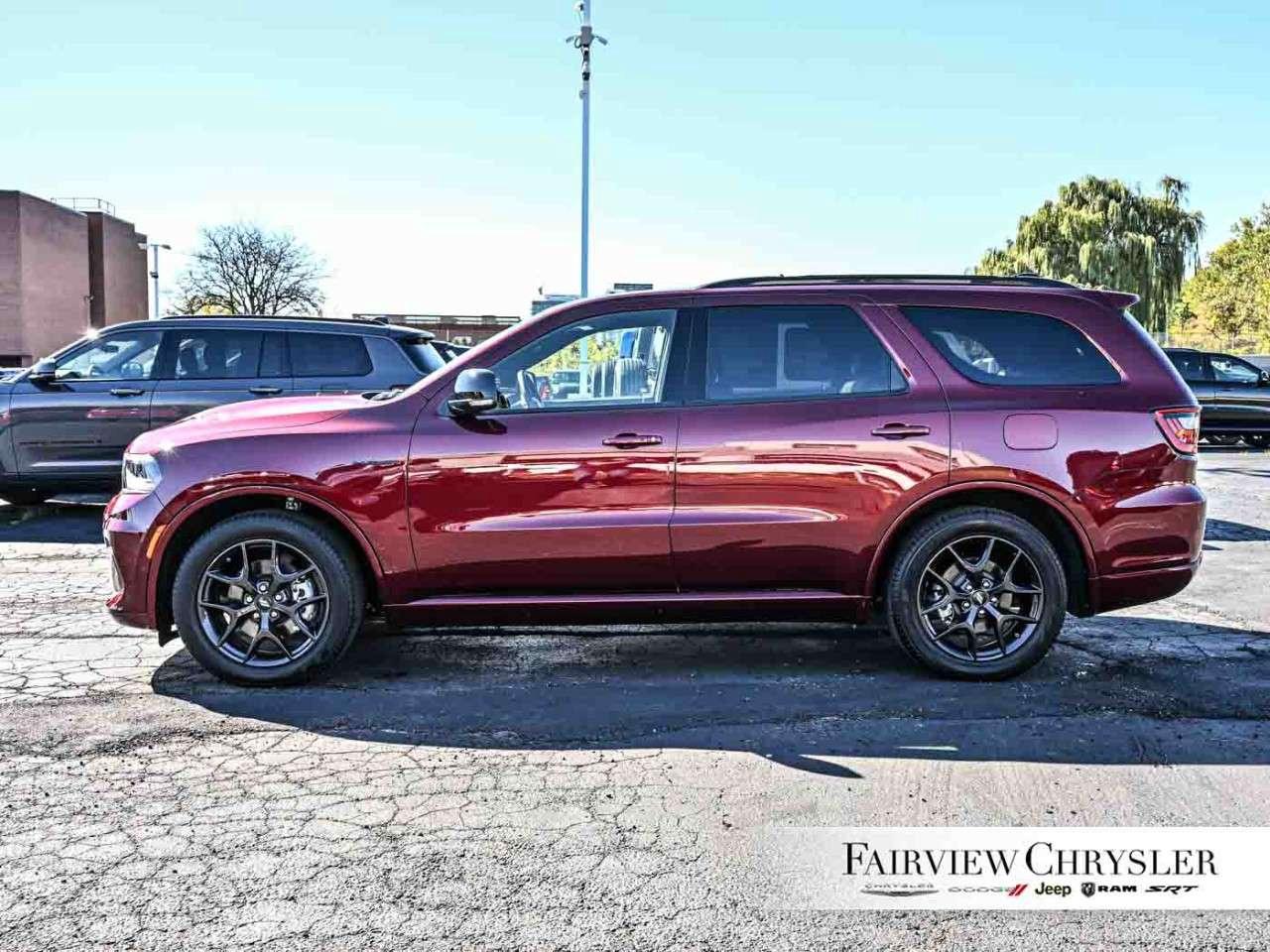2026 Dodge Durango GT HEMI V8 Premium AWD PREMIUM   BLACK TOP   SUNROOF   LEATHER   NAV   CARPLAY   BLIND SPOT DETECTION Photo2
