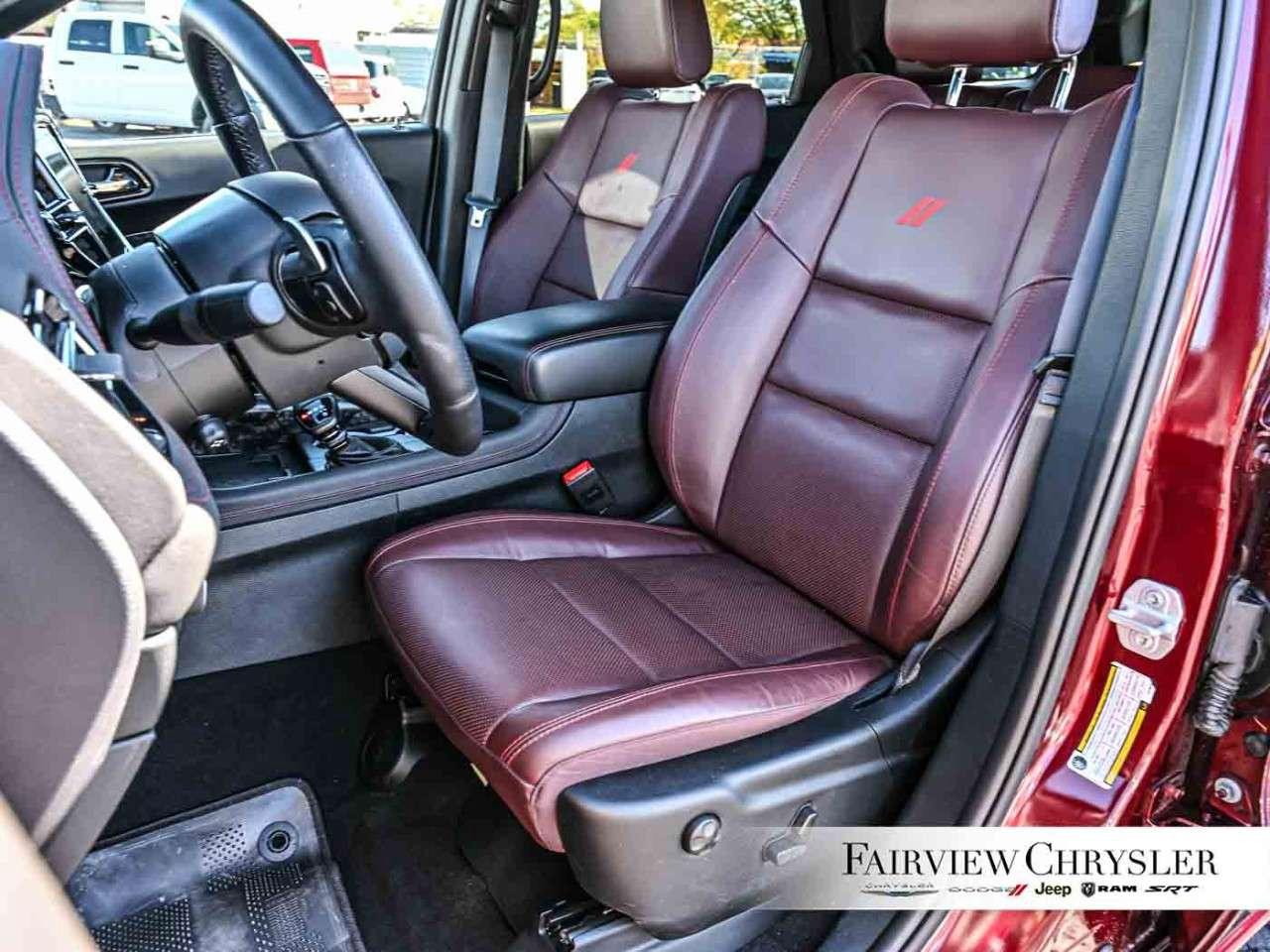 2026 Dodge Durango GT HEMI V8 Premium AWD PREMIUM   BLACK TOP   SUNROOF   LEATHER   NAV   CARPLAY   BLIND SPOT DETECTION Photo