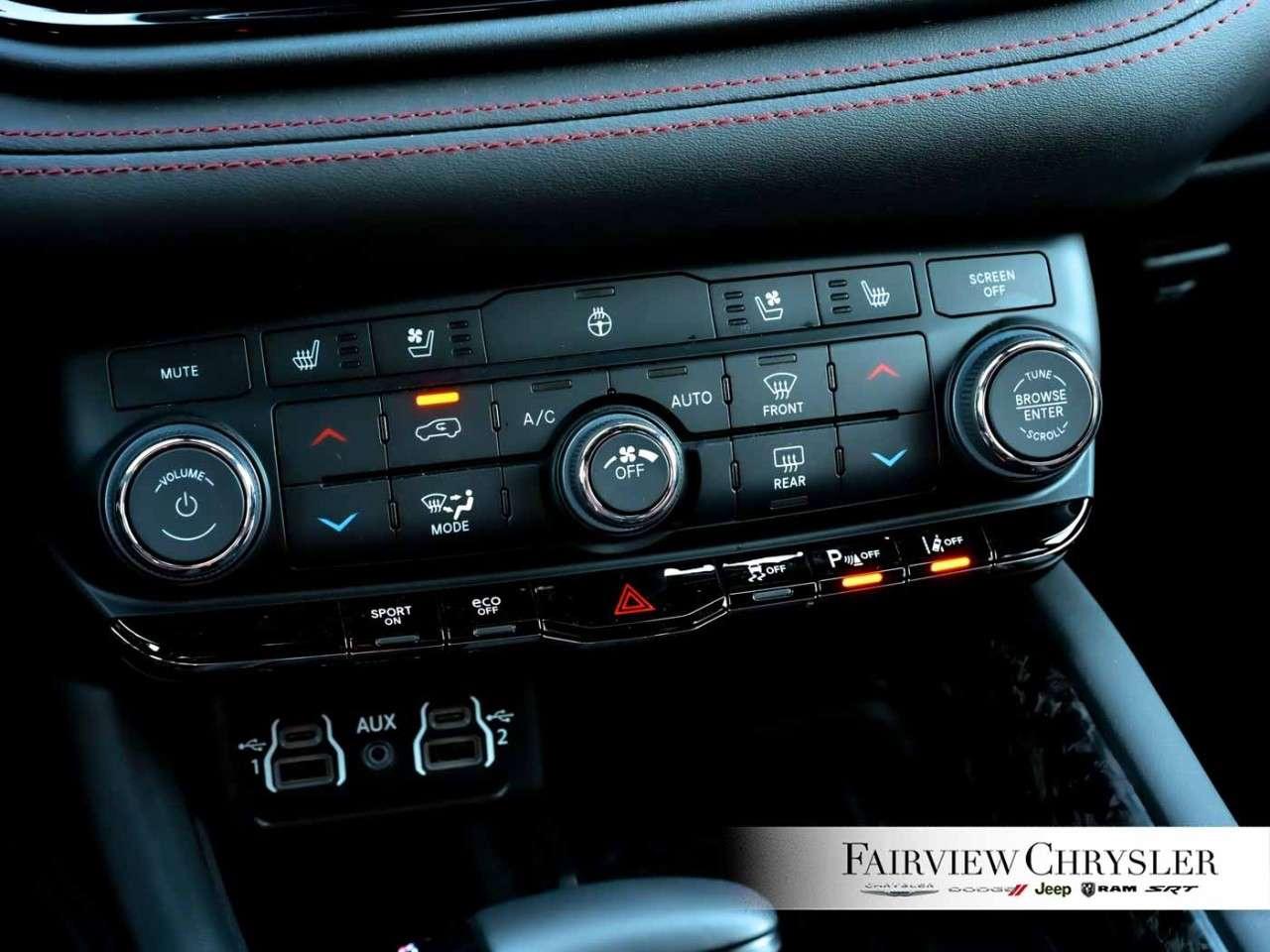 2026 Dodge Durango GT HEMI V8 Premium AWD PREMIUM   BLACK TOP   SUNROOF   LEATHER   NAV   CARPLAY   BLIND SPOT DETECTION Photo