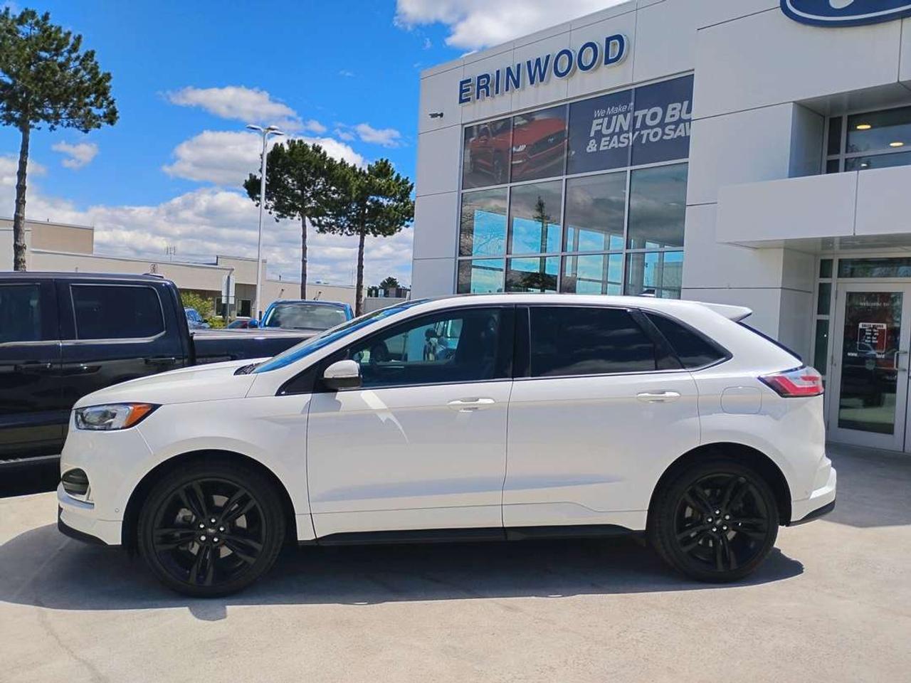 2022 Ford Edge ST Photo