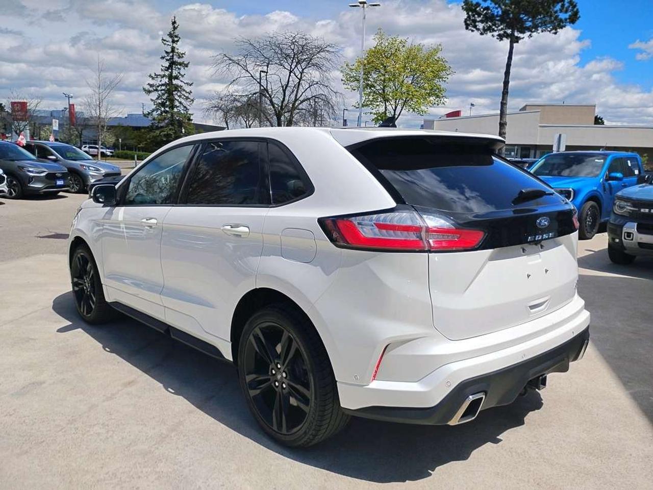 2022 Ford Edge ST Photo