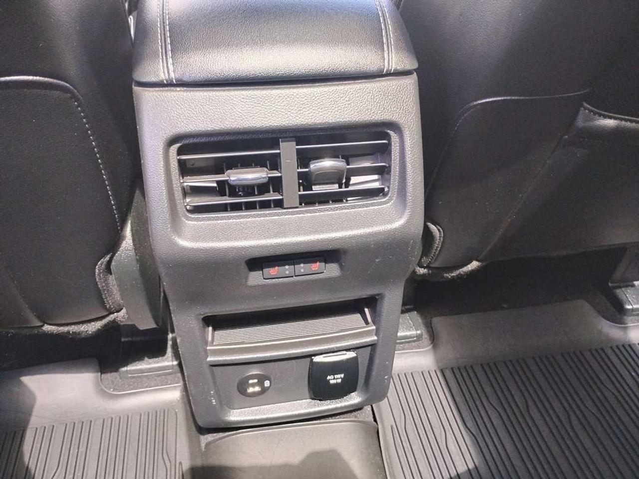 2022 Ford Edge ST Photo