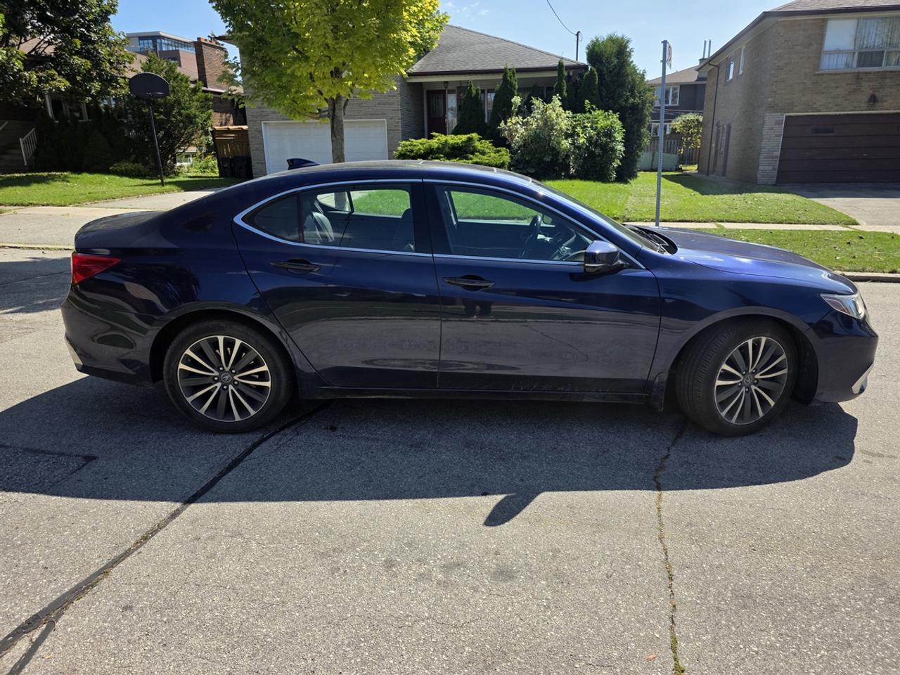 2018 Acura TLX Technology Photo2