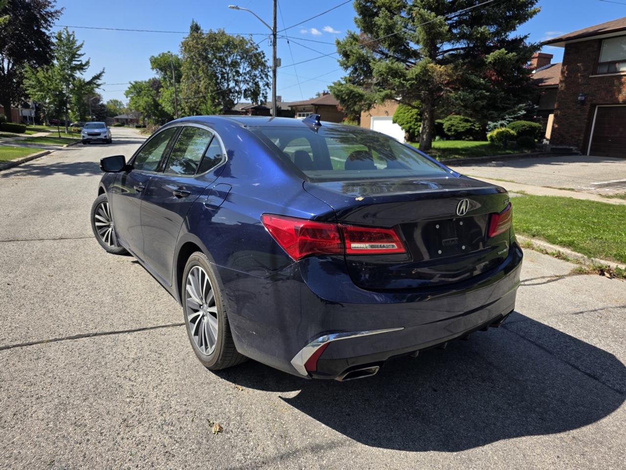 2018 Acura TLX Technology Photo4