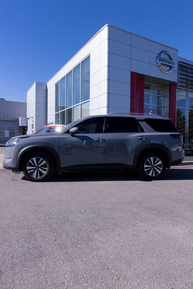 2023 Nissan Pathfinder SL 4dr 4x4 Photo1