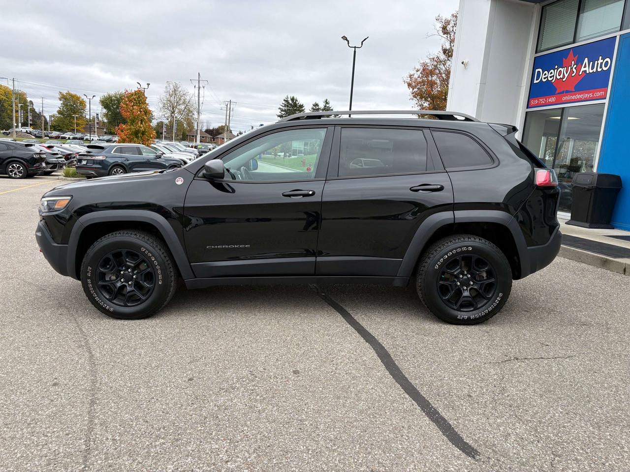 2020 Jeep Cherokee Trailhawk 4x4   Clean Carfax Photo