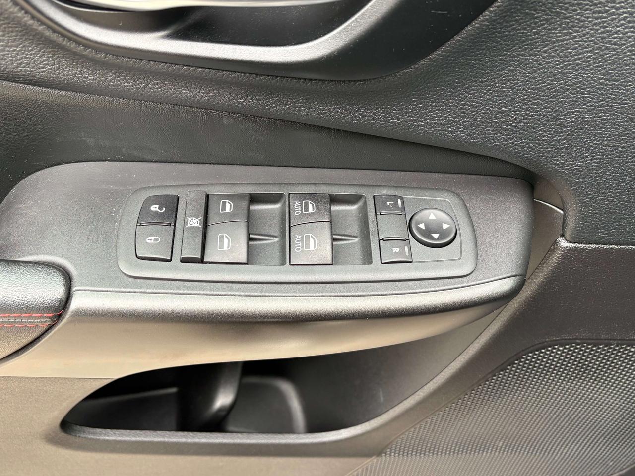2020 Jeep Cherokee Trailhawk 4x4   Clean Carfax Photo
