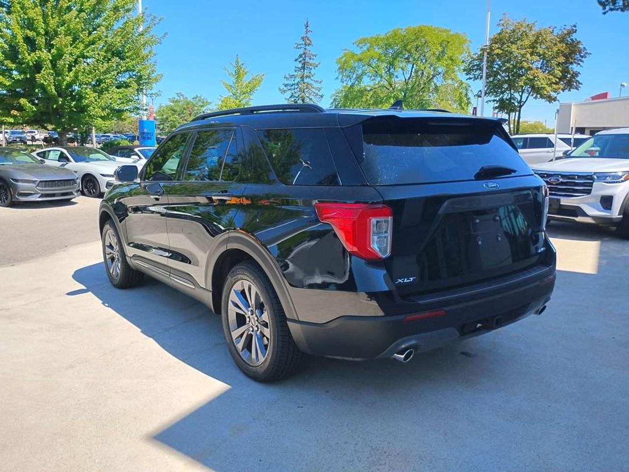 2022 Ford Explorer XLT Photo