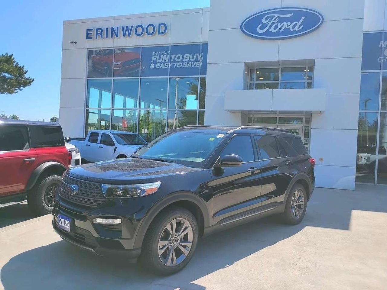 2022 Ford Explorer XLT Photo