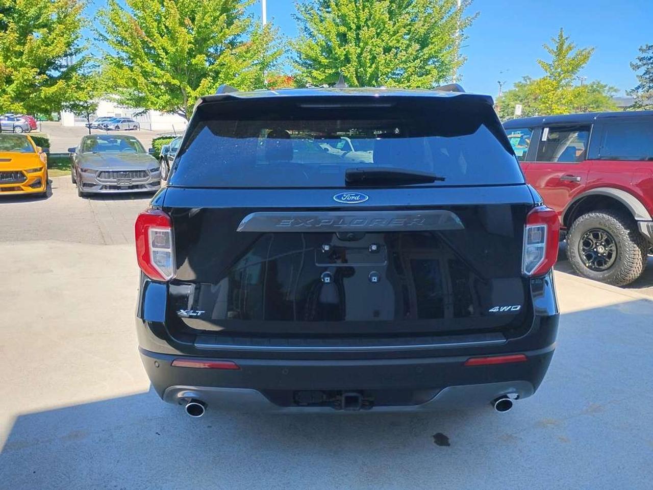 2022 Ford Explorer XLT Photo