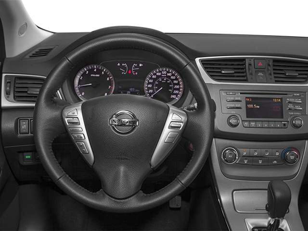 2014 Nissan Sentra S Photo3