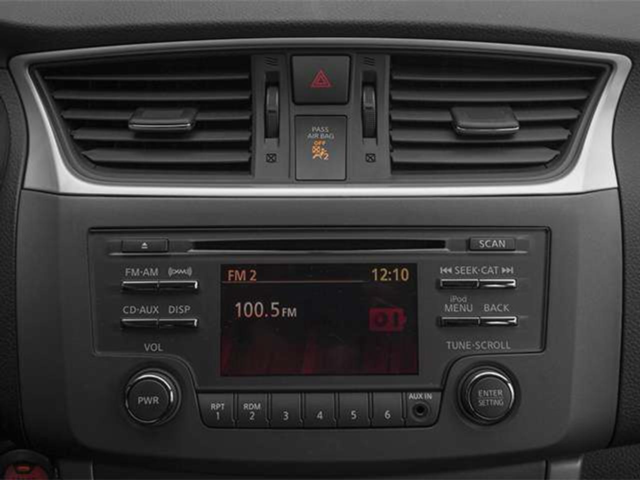 2014 Nissan Sentra S Photo