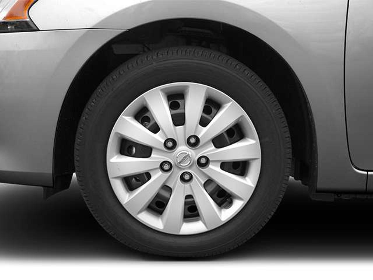 2014 Nissan Sentra S Photo